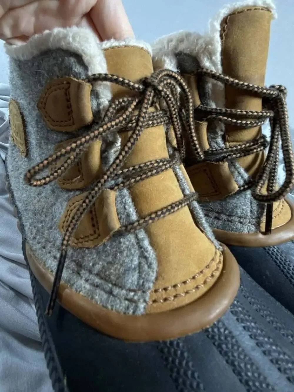 Sorel Women's Out 'N About Plus Felt Waterproof Duck Boots Gray Brown Size 9 NL3